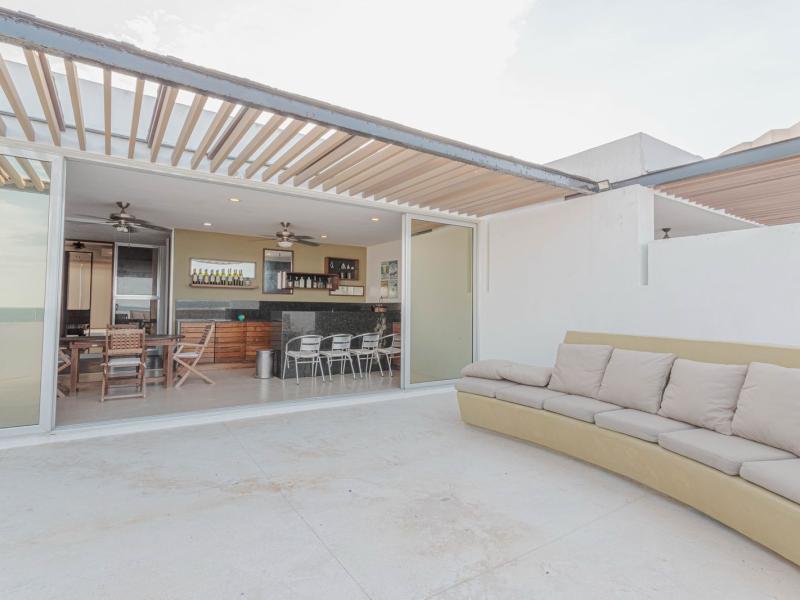 Penthouse Coral Blu